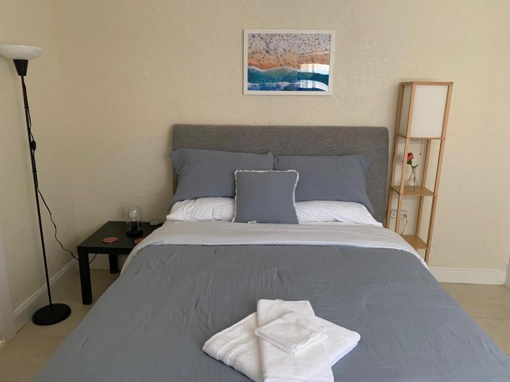 Pretty Private Room, Near The Airport - Free Parking - 01 마이애미 외부 사진