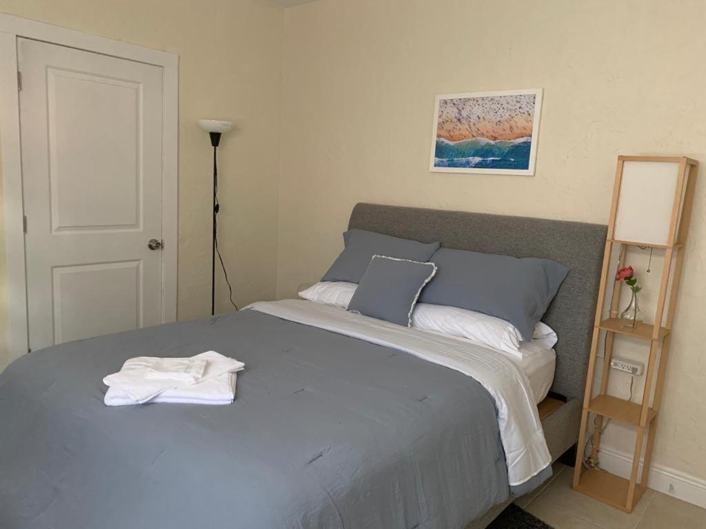 Pretty Private Room, Near The Airport - Free Parking - 01 마이애미 외부 사진