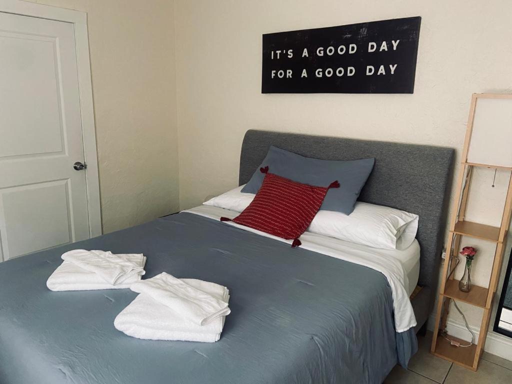 Pretty Private Room, Near The Airport - Free Parking - 01 마이애미 외부 사진