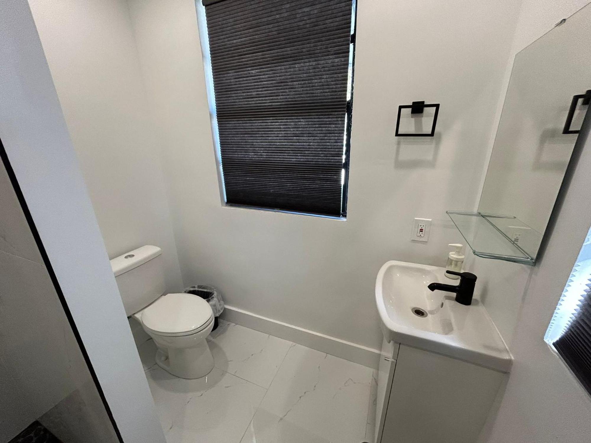 Pretty Private Room, Near The Airport - Free Parking - 01 마이애미 외부 사진
